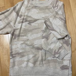 American Eagle size XS crewneck.
